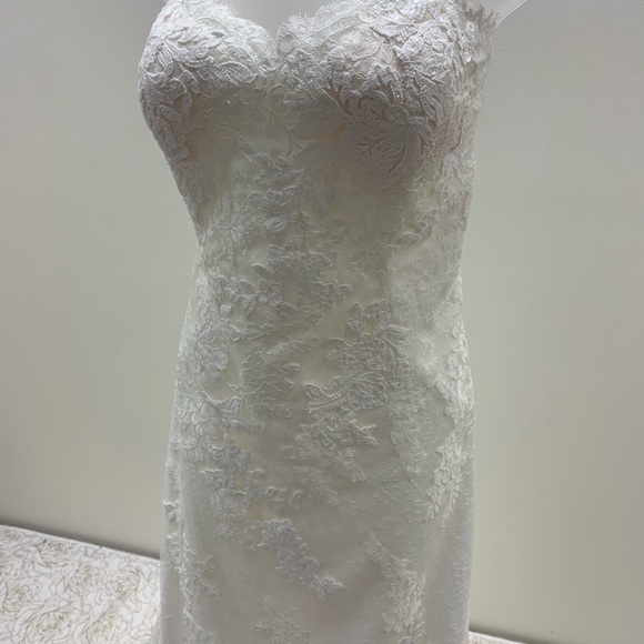 NWT Strapless Wedding Dress w/ Corset Back - Picture 3 of 8